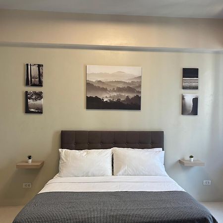 One Palm Tree Villas Short Walk Via Runway Manila Naia T3 Pasay Extérieur photo