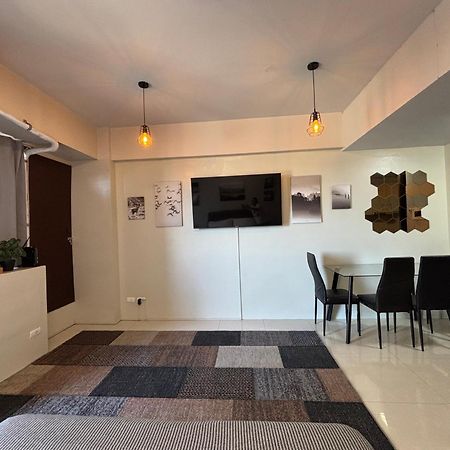 One Palm Tree Villas Short Walk Via Runway Manila Naia T3 Pasay Extérieur photo