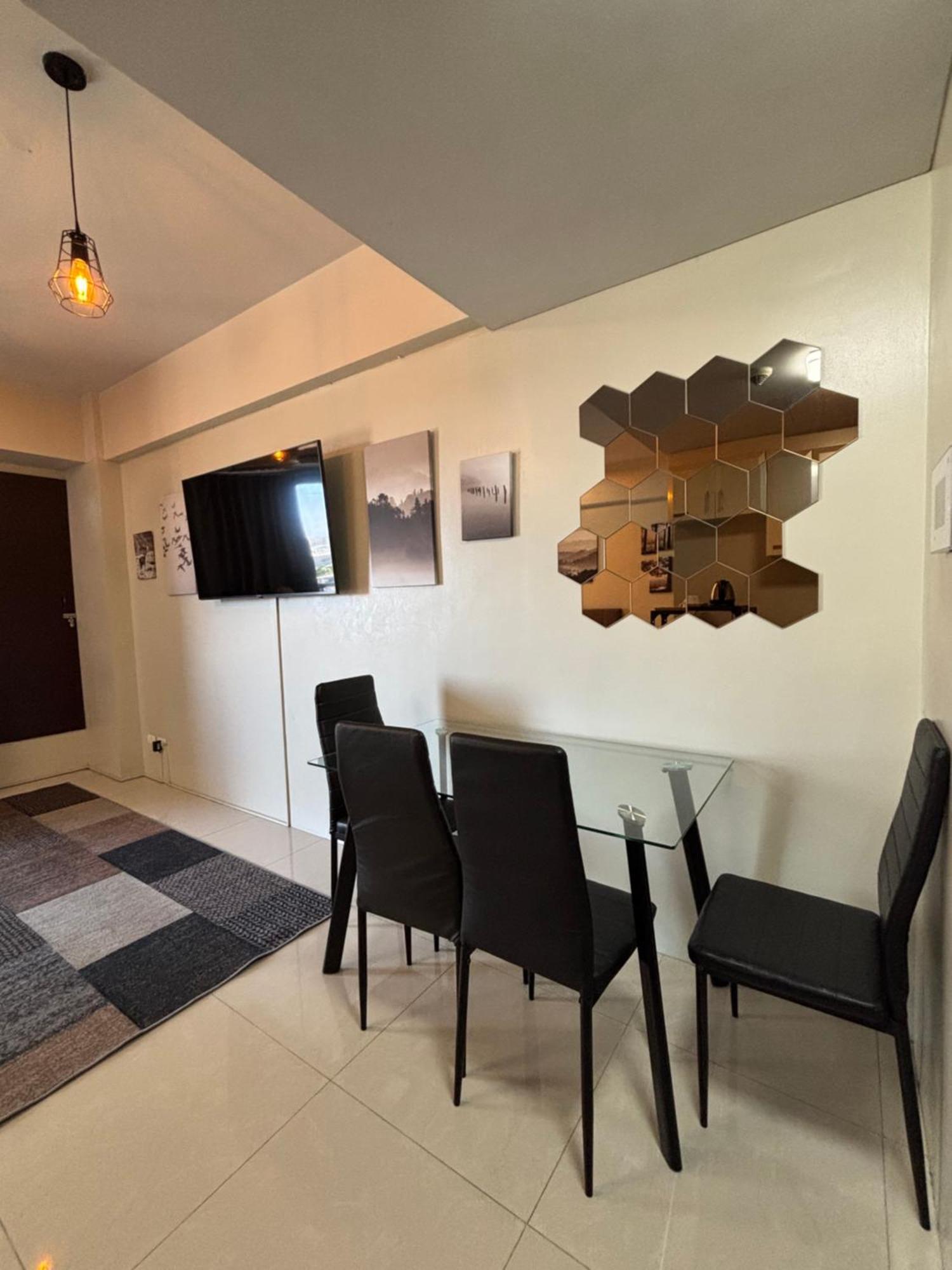 One Palm Tree Villas Short Walk Via Runway Manila Naia T3 Pasay Extérieur photo